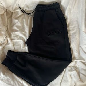 Men’s Puma joggers